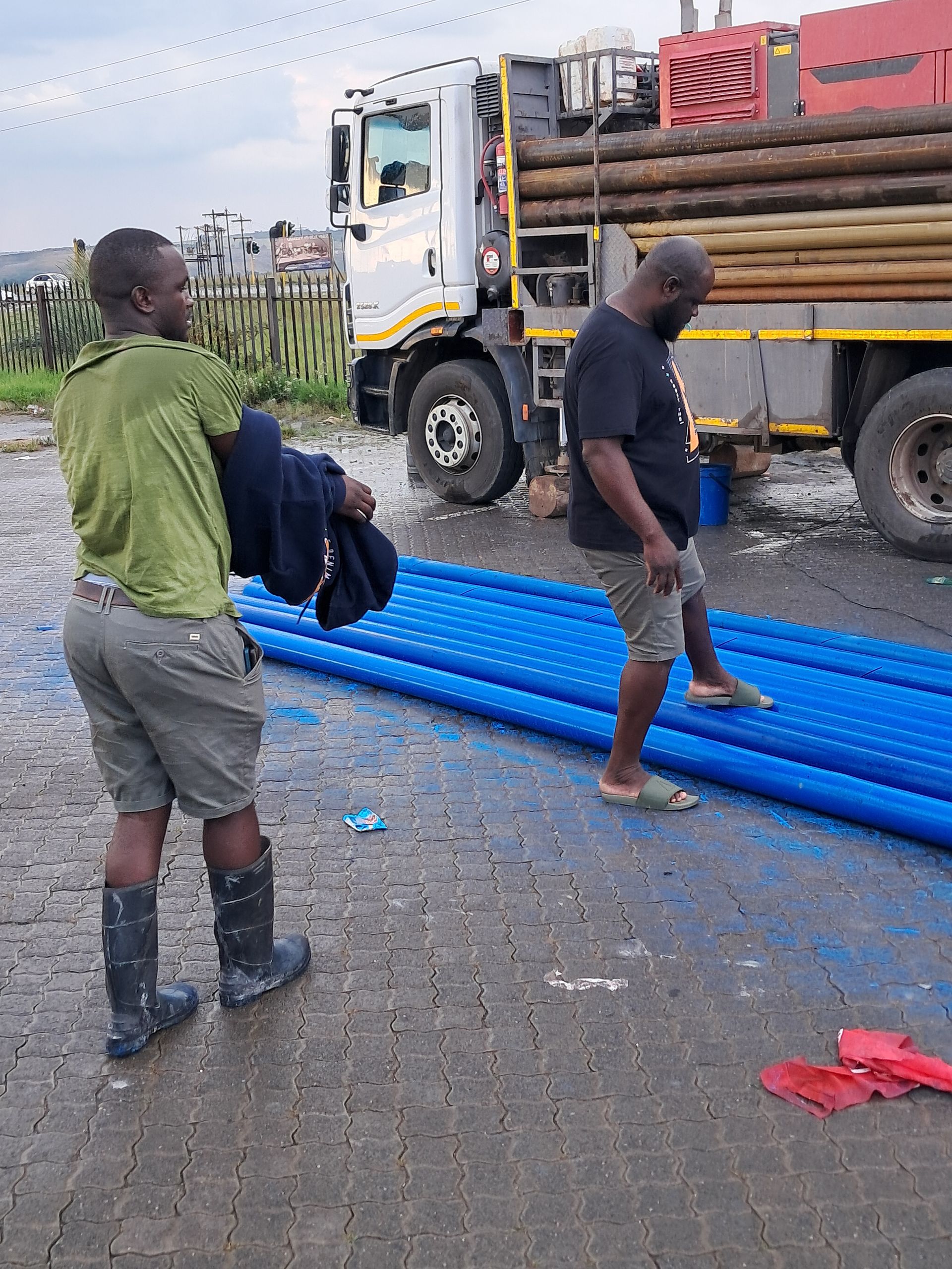 Borehole pump installation